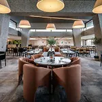 Quality Hotel 33 