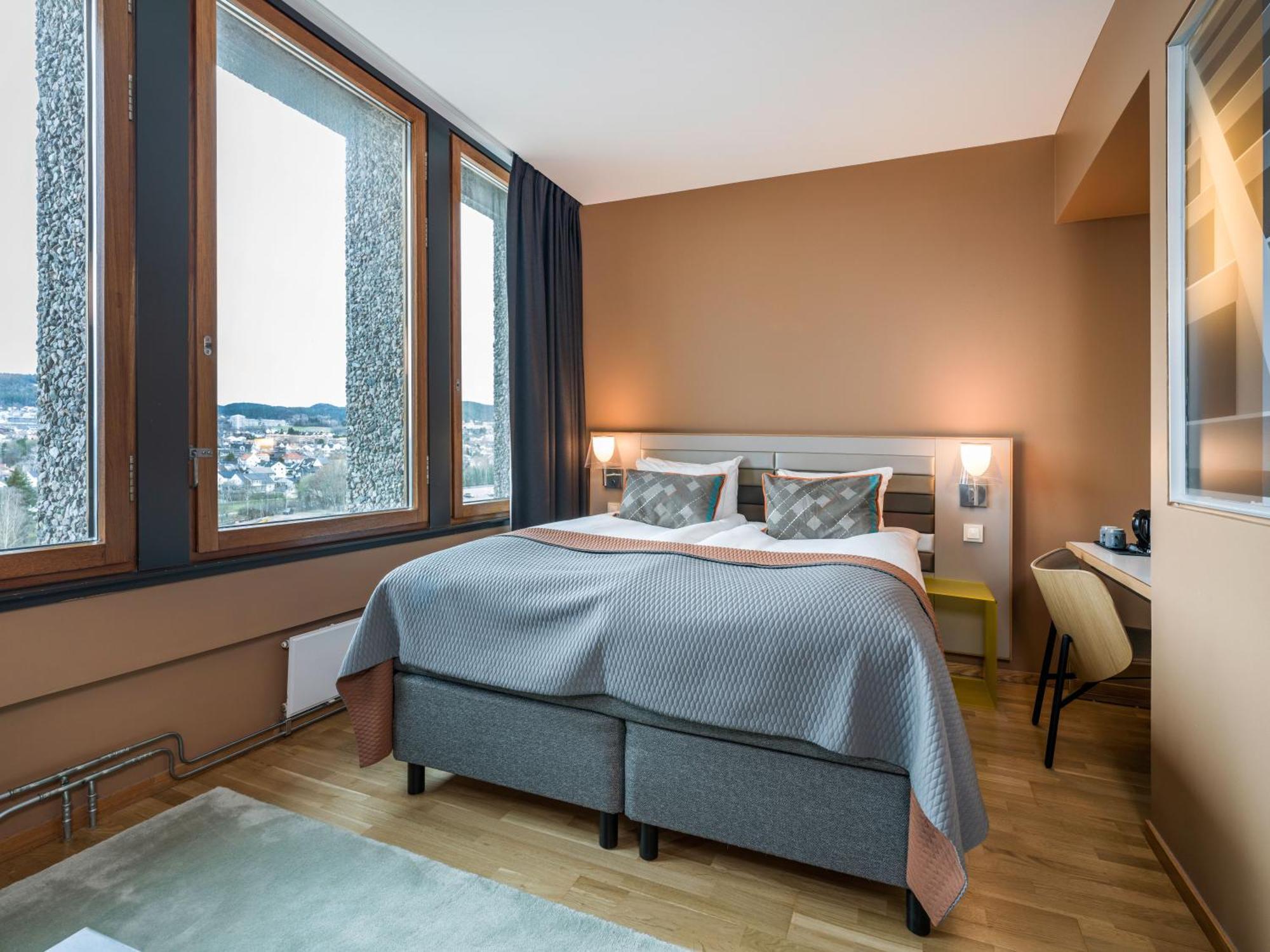 Quality 33 Hotel 4*
